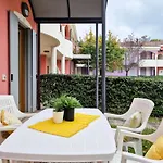Διαμέρισμα Comfy Flat In A Newly Built Village