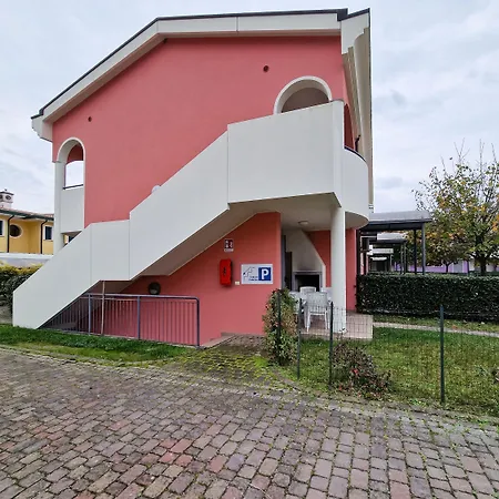 Comfy Flat In A Newly Built Village *